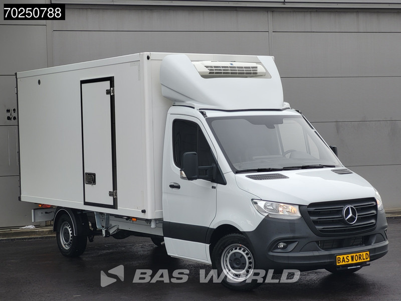 Mercedes-Benz Sprinter 317 CDI Koelwagen Thermo King V-300max 230V stekker Bakwagen Koel Kühlwagen 16m3 Airco Cruise control - Kylmäauto: kuva Mercedes-Benz Sprinter 317 CDI Koelwagen Thermo King V-300max 230V stekker Bakwagen Koel Kühlwagen 16m3 Airco Cruise control - Kylmäauto Mercedes-Benz Sprinter 317 CDI Koelwagen Thermo King V-300max 230V stekker Bakwagen Koel Kühlwagen 16m3 Airco Cruise control - Kylmäauto: kuva Mercedes-Benz Sprinter 317 CDI Koelwagen Thermo King V-300max 230V stekker Bakwagen Koel Kühlwagen 16m3 Airco Cruise control - Kylmäauto