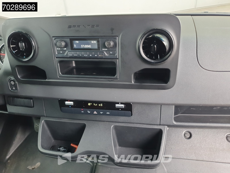 Jakeluauto Mercedes-Benz Sprinter 515 CDI Laadklep Automaat Dubbellucht Bakwagen 150PK Airco Cruise Euro6 Meubelbak Koffer 19m3 Airco Cruise control: kuva Jakeluauto Mercedes-Benz Sprinter 515 CDI Laadklep Automaat Dubbellucht Bakwagen 150PK Airco Cruise Euro6 Meubelbak Koffer 19m3 Airco Cruise control