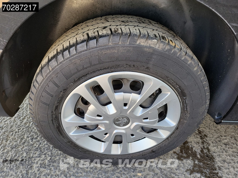 Peugeot Expert 120pk L3H1 Trekhaak Airco Cruise Imperiaal Parkeersensoren Euro6 L3 6m3 Airco Trekhaak Cruise control - Pieni pakettiauto: kuva Peugeot Expert 120pk L3H1 Trekhaak Airco Cruise Imperiaal Parkeersensoren Euro6 L3 6m3 Airco Trekhaak Cruise control - Pieni pakettiauto Peugeot Expert 120pk L3H1 Trekhaak Airco Cruise Imperiaal Parkeersensoren Euro6 L3 6m3 Airco Trekhaak Cruise control - Pieni pakettiauto: kuva Peugeot Expert 120pk L3H1 Trekhaak Airco Cruise Imperiaal Parkeersensoren Euro6 L3 6m3 Airco Trekhaak Cruise control - Pieni pakettiauto