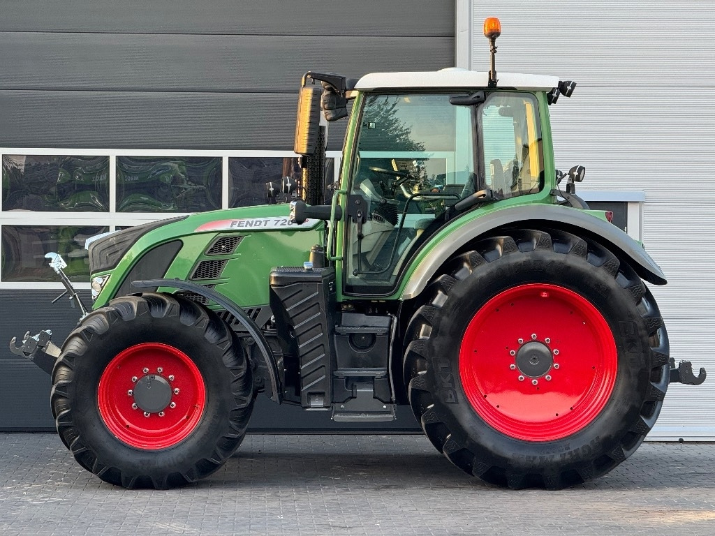 Fendt 720 Vario SCR Profi - Traktori: kuva Fendt 720 Vario SCR Profi - Traktori Fendt 720 Vario SCR Profi - Traktori: kuva Fendt 720 Vario SCR Profi - Traktori