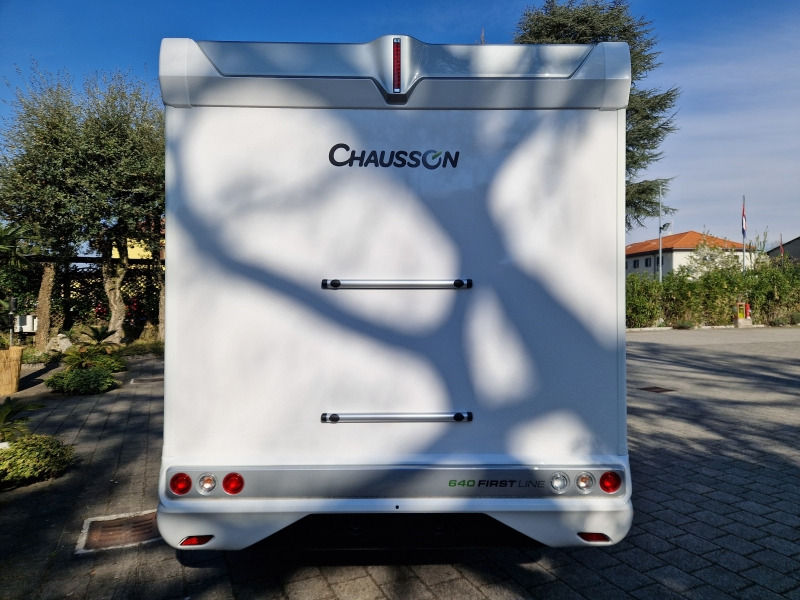 Chausson 640 First Line Ford - Puoli-integroitu asuntoauto: kuva Chausson 640 First Line Ford - Puoli-integroitu asuntoauto Chausson 640 First Line Ford - Puoli-integroitu asuntoauto: kuva Chausson 640 First Line Ford - Puoli-integroitu asuntoauto