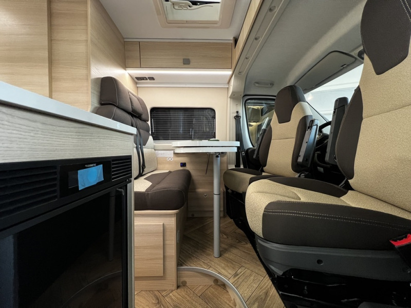 Chausson V594S First Line - Retkeilyauto: kuva Chausson V594S First Line - Retkeilyauto Chausson V594S First Line - Retkeilyauto: kuva Chausson V594S First Line - Retkeilyauto