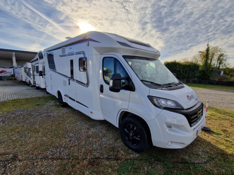 Etrusco T 7400 SBC - Puoli-integroitu asuntoauto: kuva Etrusco T 7400 SBC - Puoli-integroitu asuntoauto Etrusco T 7400 SBC - Puoli-integroitu asuntoauto: kuva Etrusco T 7400 SBC - Puoli-integroitu asuntoauto