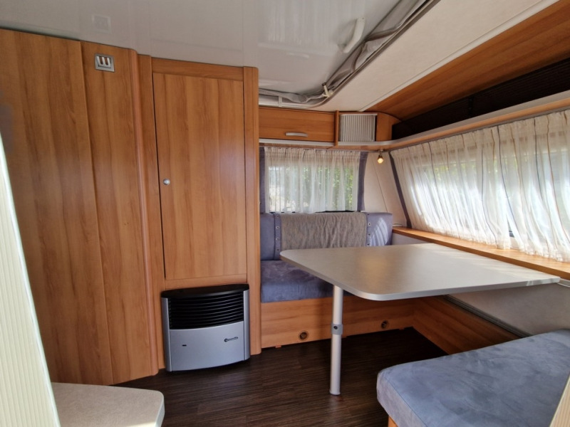 Hymer Feeling 425 - Asuntovaunu: kuva Hymer Feeling 425 - Asuntovaunu Hymer Feeling 425 - Asuntovaunu: kuva Hymer Feeling 425 - Asuntovaunu
