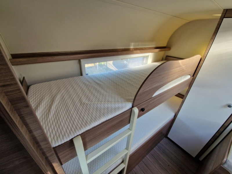 Knaus Sport 550 FSK - Asuntovaunu: kuva Knaus Sport 550 FSK - Asuntovaunu Knaus Sport 550 FSK - Asuntovaunu: kuva Knaus Sport 550 FSK - Asuntovaunu