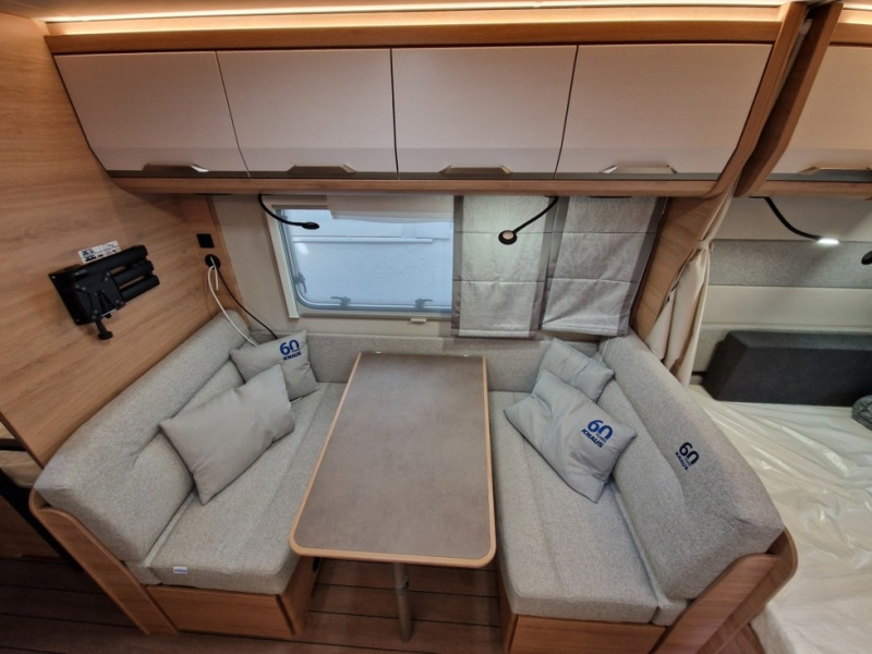 Knaus Sudwind 500 QDK 60° Years - Asuntovaunu: kuva Knaus Sudwind 500 QDK 60° Years - Asuntovaunu Knaus Sudwind 500 QDK 60° Years - Asuntovaunu: kuva Knaus Sudwind 500 QDK 60° Years - Asuntovaunu