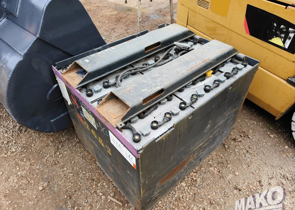 Caterpillar EP35K-PAC - Sähkötrukki: kuva Caterpillar EP35K-PAC - Sähkötrukki Caterpillar EP35K-PAC - Sähkötrukki: kuva Caterpillar EP35K-PAC - Sähkötrukki