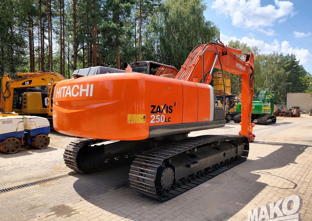 Hitachi ZX250 LCN-3 - Telakaivukone: kuva Hitachi ZX250 LCN-3 - Telakaivukone Hitachi ZX250 LCN-3 - Telakaivukone: kuva Hitachi ZX250 LCN-3 - Telakaivukone