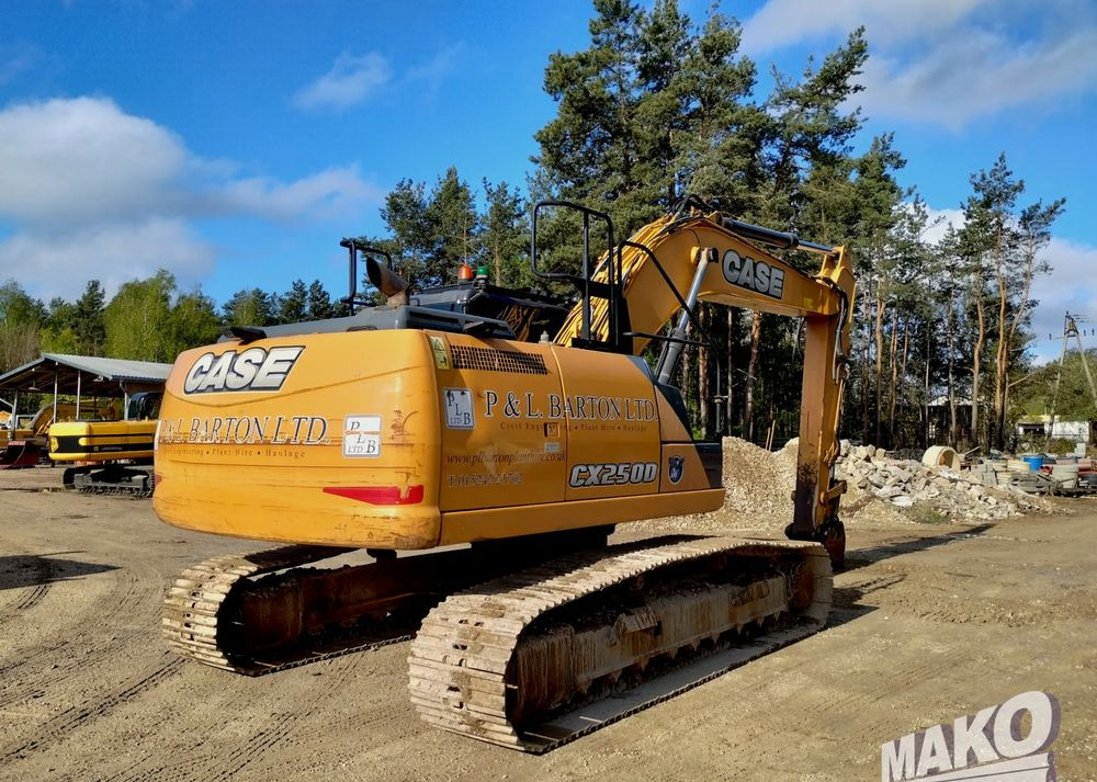 Komatsu CX 250 D - Telakaivukone: kuva Komatsu CX 250 D - Telakaivukone Komatsu CX 250 D - Telakaivukone: kuva Komatsu CX 250 D - Telakaivukone
