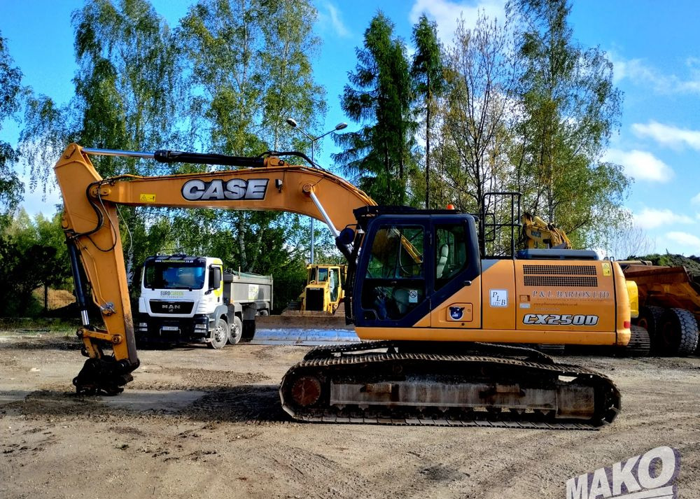 Komatsu CX 250 D - Telakaivukone: kuva Komatsu CX 250 D - Telakaivukone Komatsu CX 250 D - Telakaivukone: kuva Komatsu CX 250 D - Telakaivukone