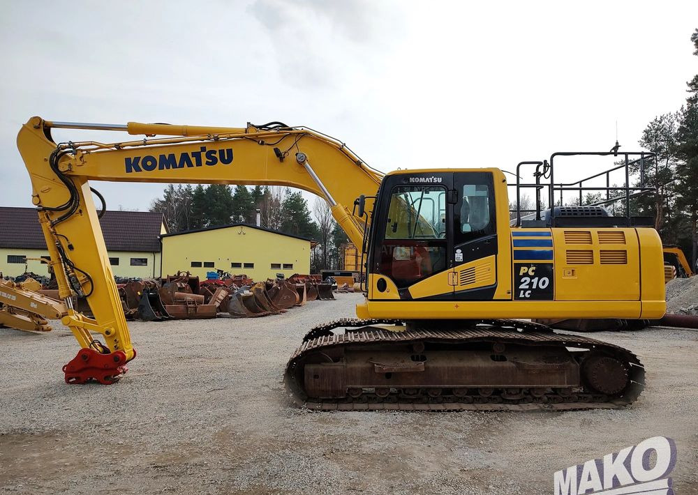 Komatsu PC210 LC-10 - Telakaivukone: kuva Komatsu PC210 LC-10 - Telakaivukone Komatsu PC210 LC-10 - Telakaivukone: kuva Komatsu PC210 LC-10 - Telakaivukone