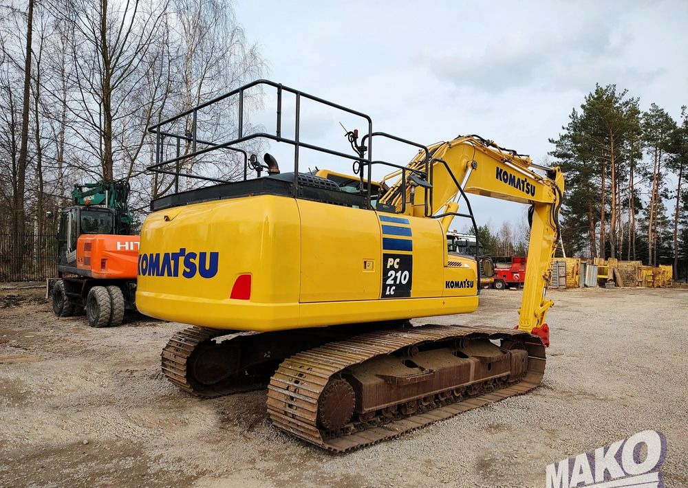 Komatsu PC210 LC-10 - Telakaivukone: kuva Komatsu PC210 LC-10 - Telakaivukone Komatsu PC210 LC-10 - Telakaivukone: kuva Komatsu PC210 LC-10 - Telakaivukone
