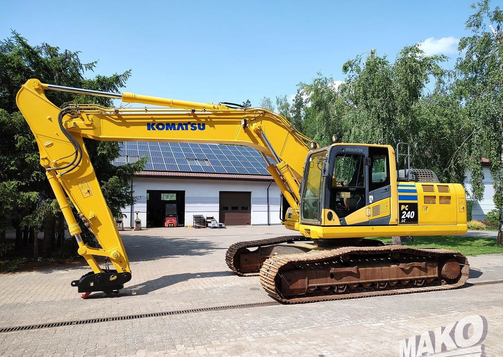 Komatsu PC240LC-10 - Telakaivukone: kuva Komatsu PC240LC-10 - Telakaivukone Komatsu PC240LC-10 - Telakaivukone: kuva Komatsu PC240LC-10 - Telakaivukone