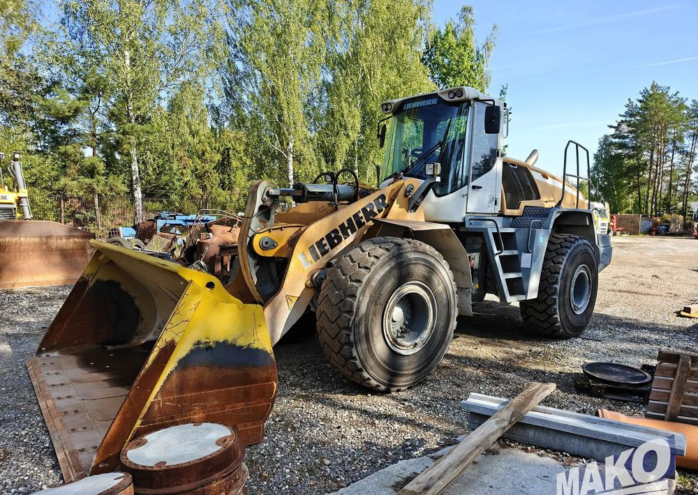 Liebherr L566 - Pyöräkuormaaja: kuva Liebherr L566 - Pyöräkuormaaja Liebherr L566 - Pyöräkuormaaja: kuva Liebherr L566 - Pyöräkuormaaja
