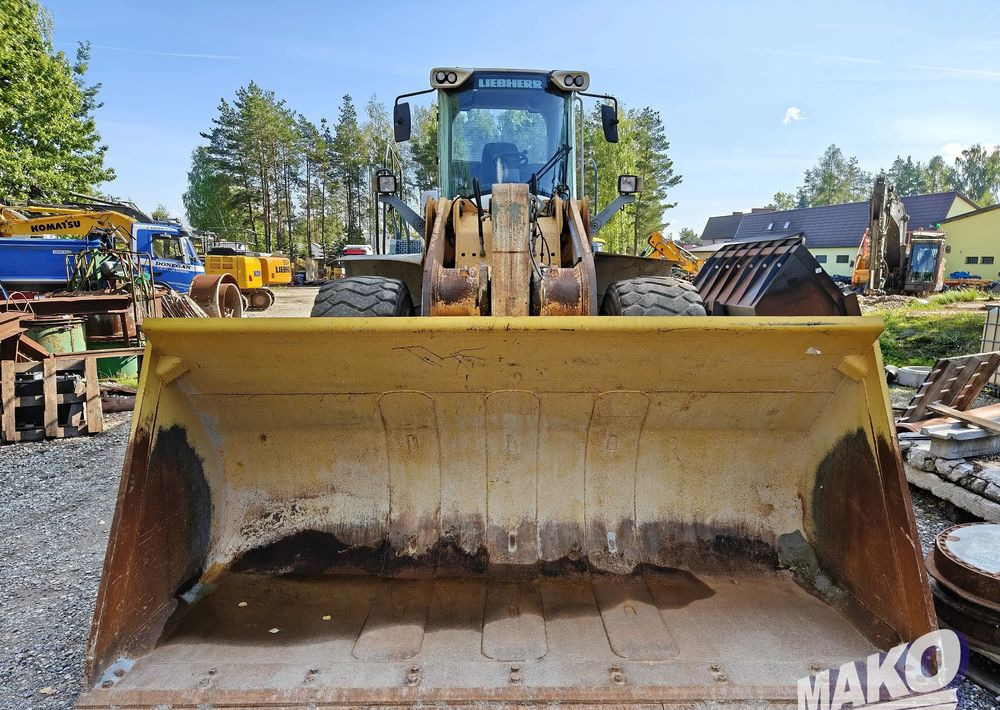 Liebherr L566 - Pyöräkuormaaja: kuva Liebherr L566 - Pyöräkuormaaja Liebherr L566 - Pyöräkuormaaja: kuva Liebherr L566 - Pyöräkuormaaja