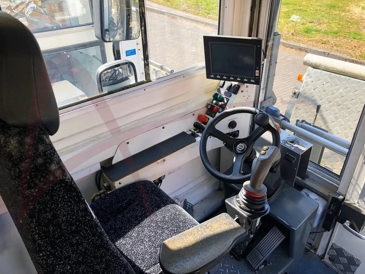 BULMOR SIDECAT XL 7.5 - Ambulift: kuva BULMOR SIDECAT XL 7.5 - Ambulift BULMOR SIDECAT XL 7.5 - Ambulift: kuva BULMOR SIDECAT XL 7.5 - Ambulift