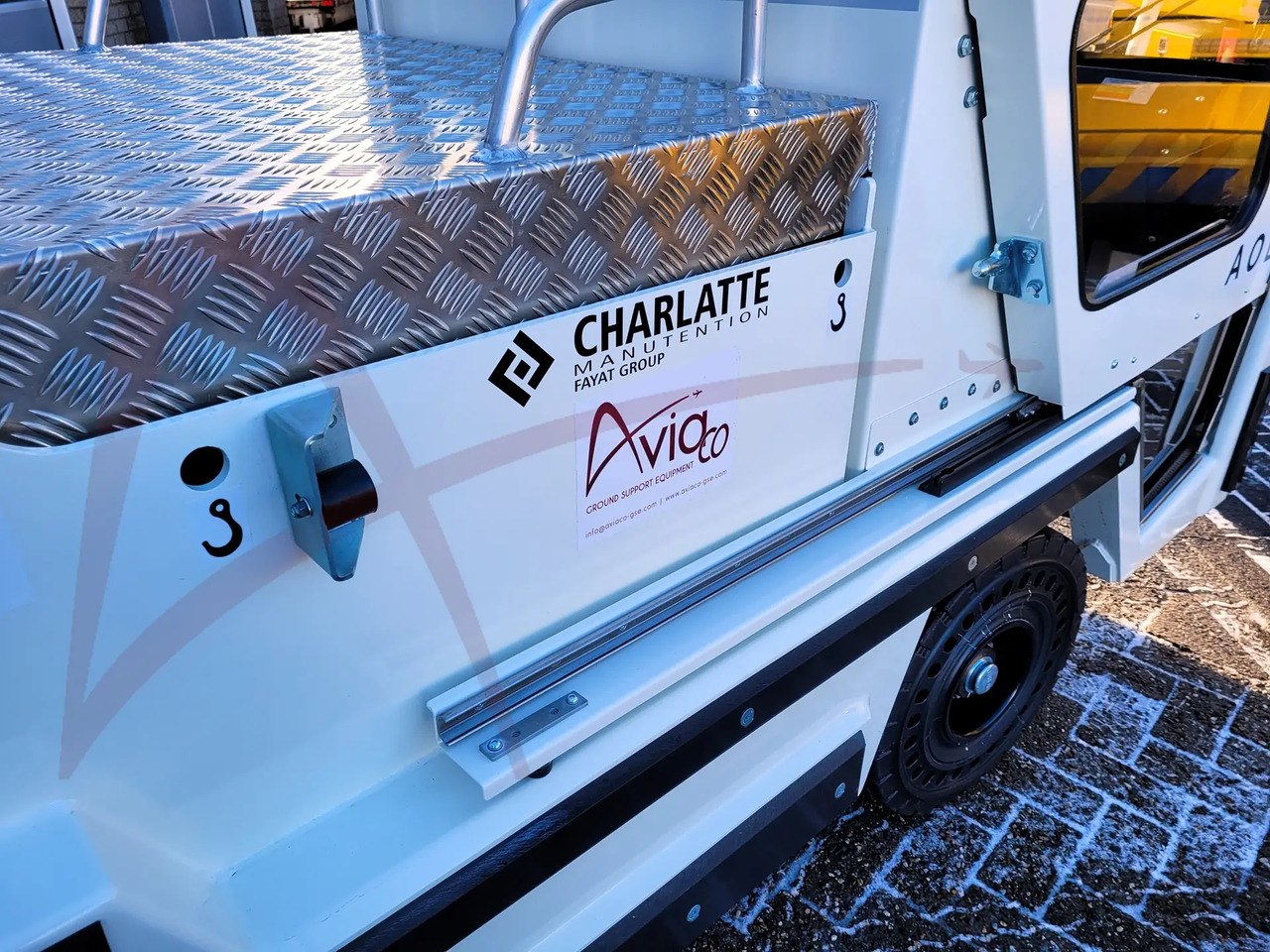 CHARLATTE T135 EVO - Matkatavaratraktori: kuva CHARLATTE T135 EVO - Matkatavaratraktori CHARLATTE T135 EVO - Matkatavaratraktori: kuva CHARLATTE T135 EVO - Matkatavaratraktori