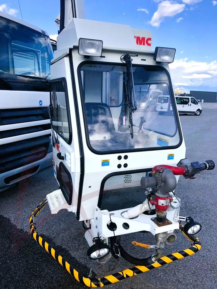 FMC LMD 2000 - Jäänpoistoauto: kuva FMC LMD 2000 - Jäänpoistoauto FMC LMD 2000 - Jäänpoistoauto: kuva FMC LMD 2000 - Jäänpoistoauto