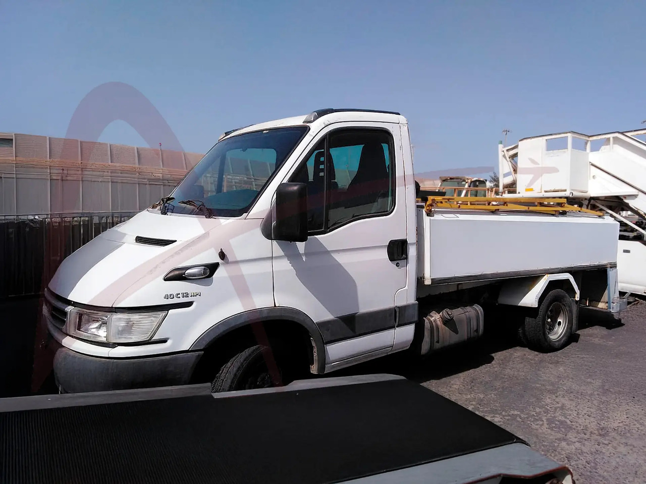 IVECO 40C12 - Lentokenttälaitteet: kuva IVECO 40C12 - Lentokenttälaitteet IVECO 40C12 - Lentokenttälaitteet: kuva IVECO 40C12 - Lentokenttälaitteet