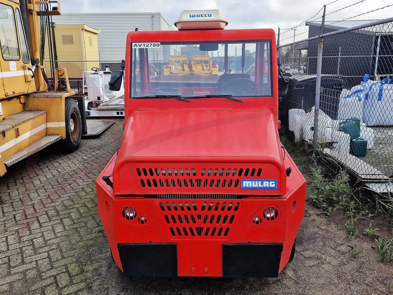 MULAG COMET 4CNG - Matkatavaratraktori: kuva MULAG COMET 4CNG - Matkatavaratraktori MULAG COMET 4CNG - Matkatavaratraktori: kuva MULAG COMET 4CNG - Matkatavaratraktori