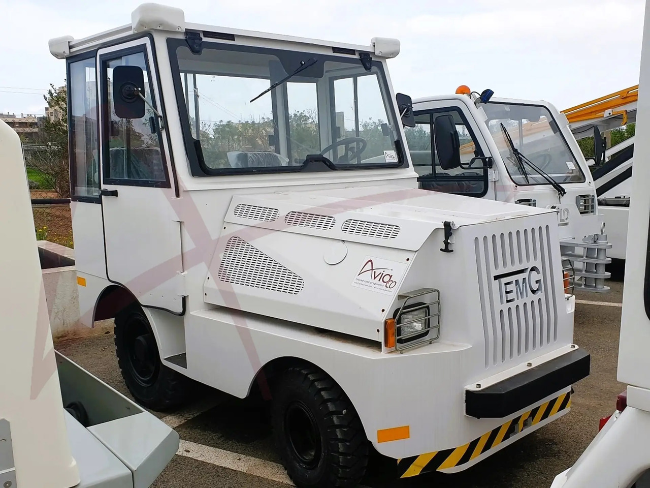 TEMG TG5001 - Matkatavaratraktori: kuva TEMG TG5001 - Matkatavaratraktori TEMG TG5001 - Matkatavaratraktori: kuva TEMG TG5001 - Matkatavaratraktori