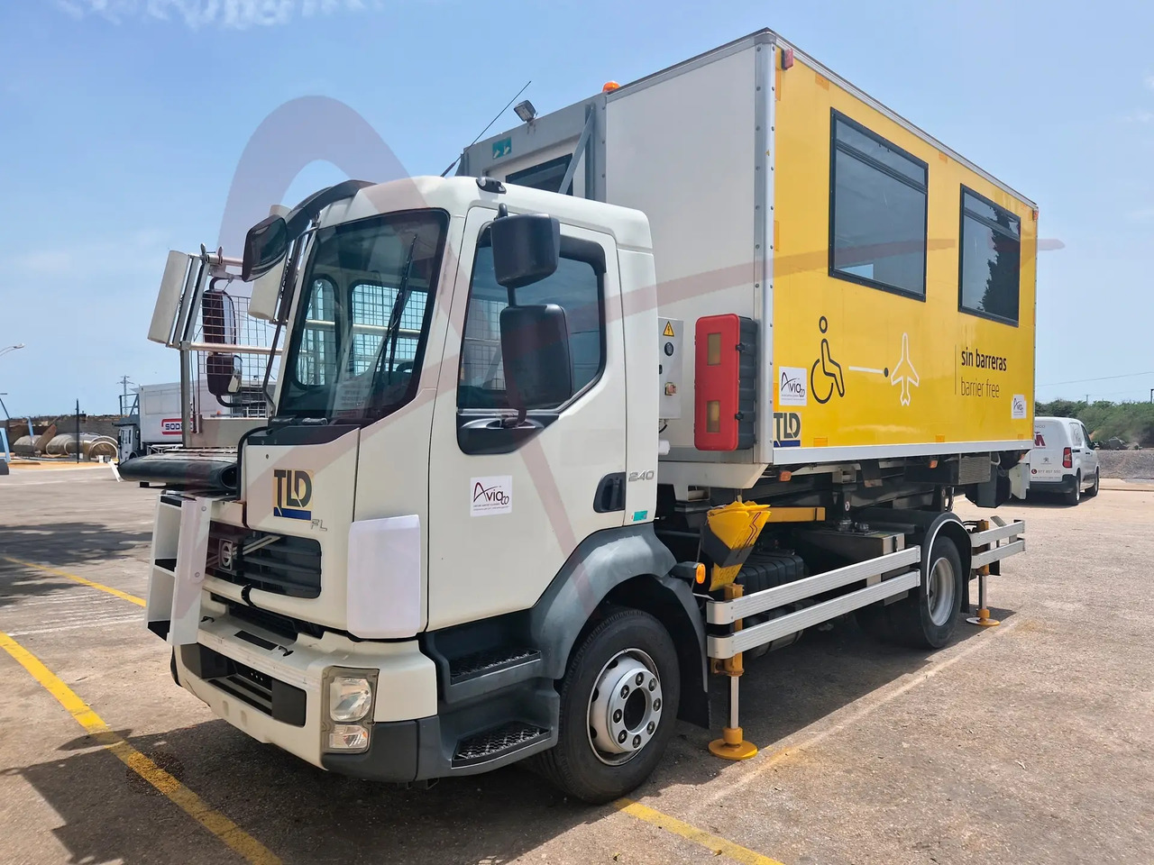 TLD CHTP PM-5.9 - Ambulift: kuva TLD CHTP PM-5.9 - Ambulift TLD CHTP PM-5.9 - Ambulift: kuva TLD CHTP PM-5.9 - Ambulift