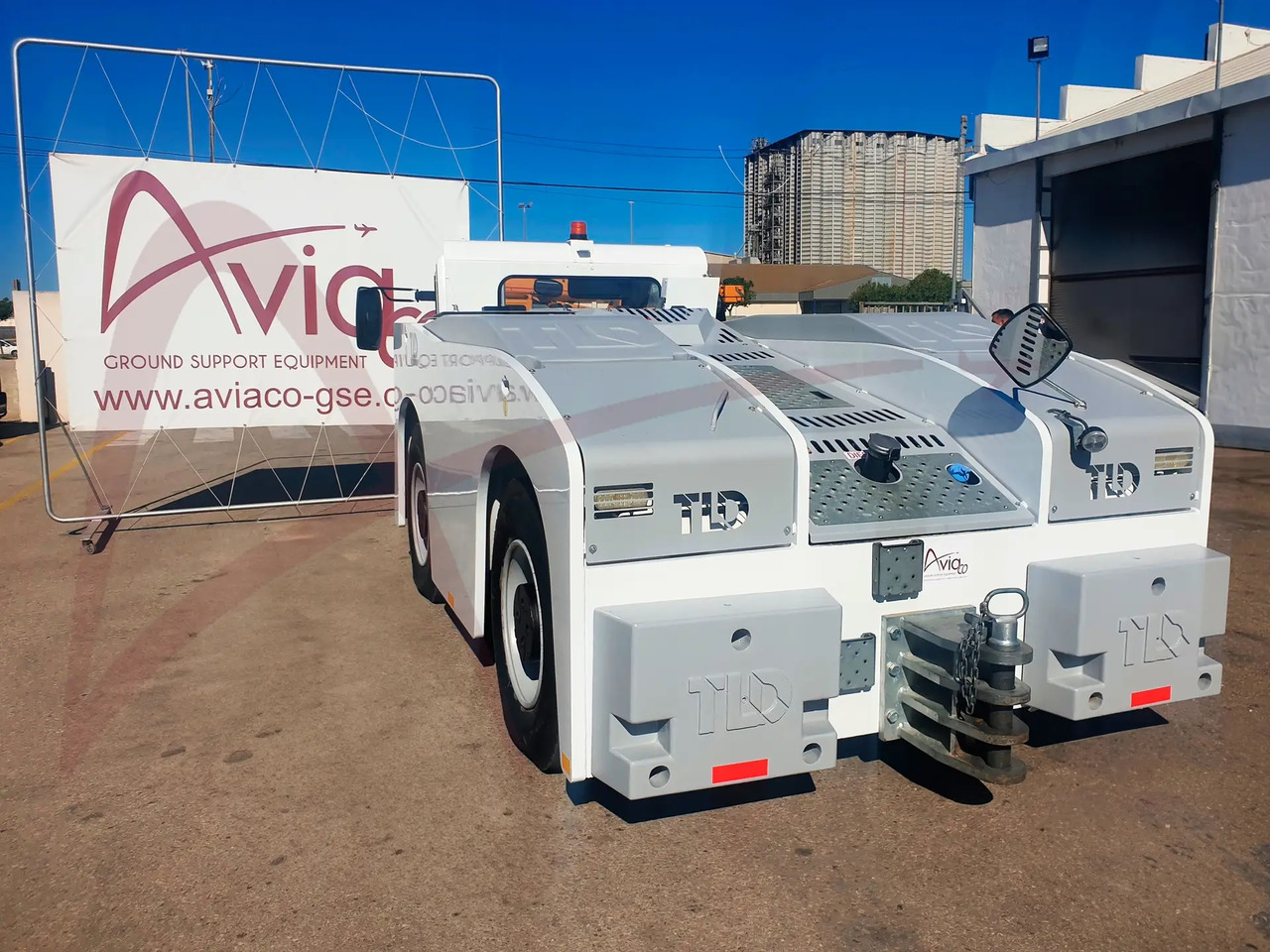 Pushback-traktori TLD TMX 350-28: kuva Pushback-traktori TLD TMX 350-28