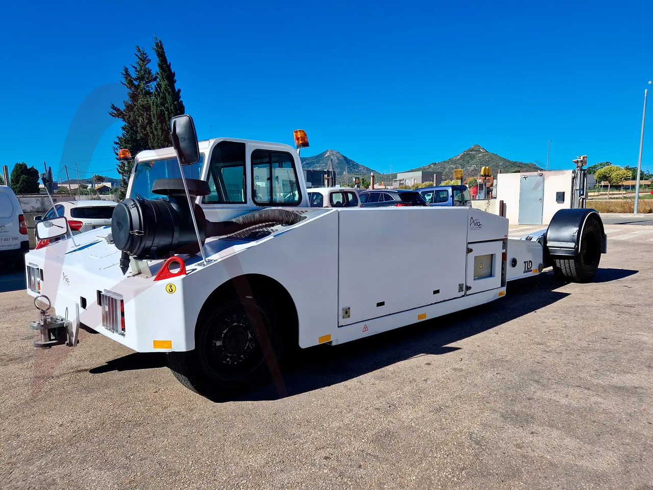 TLD TPX-200-S - Pushback-traktori: kuva TLD TPX-200-S - Pushback-traktori TLD TPX-200-S - Pushback-traktori: kuva TLD TPX-200-S - Pushback-traktori