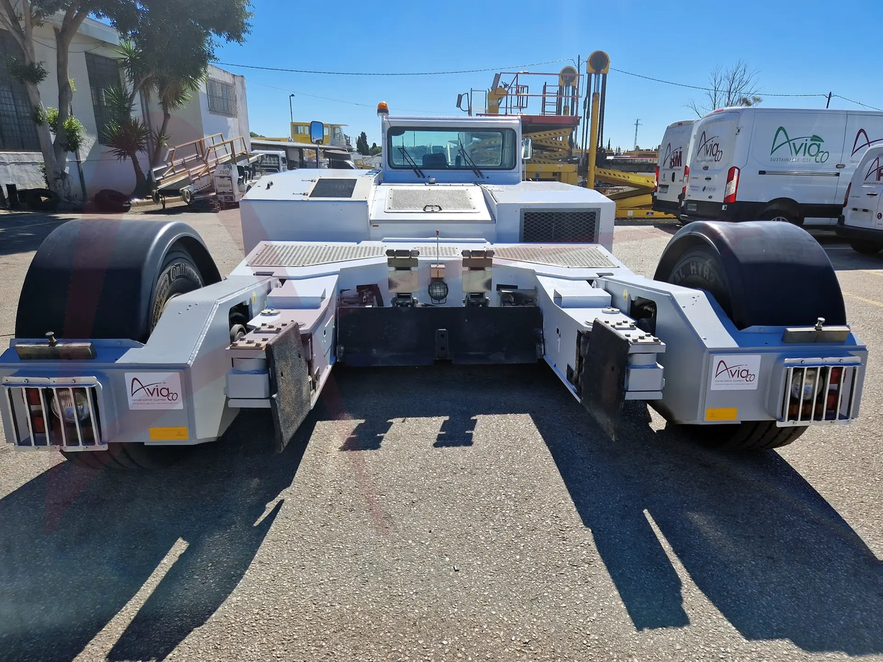TLD TPX-200-S - Pushback-traktori: kuva TLD TPX-200-S - Pushback-traktori TLD TPX-200-S - Pushback-traktori: kuva TLD TPX-200-S - Pushback-traktori