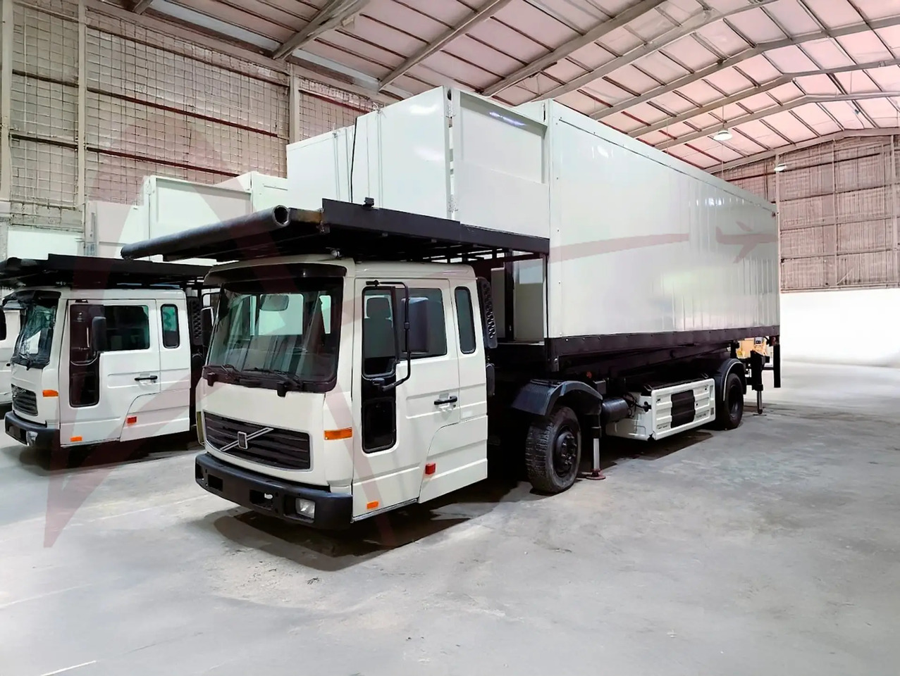VOLVO AEROLIFT-B-VO/FL616H - Catering-ajoneuvo: kuva VOLVO AEROLIFT-B-VO/FL616H - Catering-ajoneuvo VOLVO AEROLIFT-B-VO/FL616H - Catering-ajoneuvo: kuva VOLVO AEROLIFT-B-VO/FL616H - Catering-ajoneuvo
