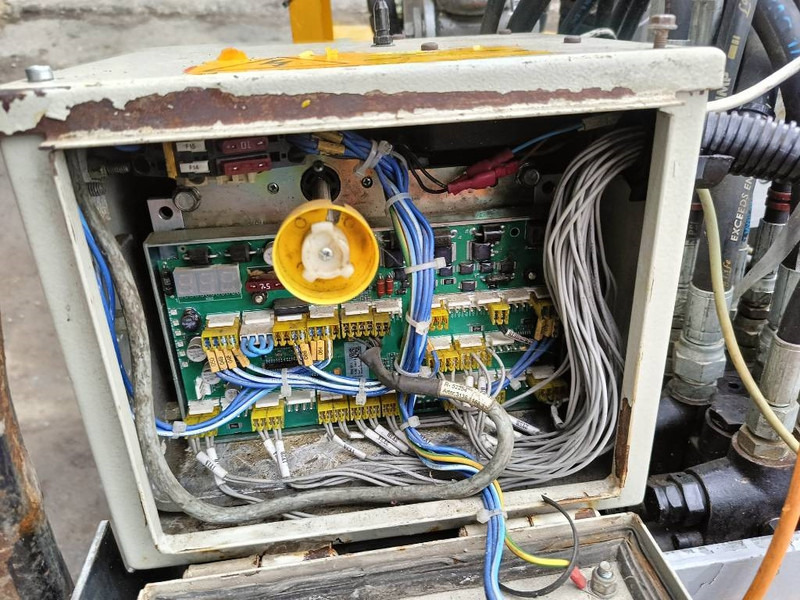 Telakaivukone Brokk 90 husqvarna robot remote excavator digger: kuva Telakaivukone Brokk 90 husqvarna robot remote excavator digger Telakaivukone Brokk 90 husqvarna robot remote excavator digger: kuva Telakaivukone Brokk 90 husqvarna robot remote excavator digger