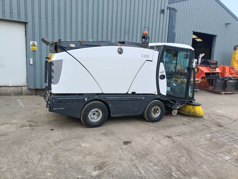 Bucher C 202 compact street sweeper johnson - Lakaisuauto: kuva Bucher C 202 compact street sweeper johnson - Lakaisuauto Bucher C 202 compact street sweeper johnson - Lakaisuauto: kuva Bucher C 202 compact street sweeper johnson - Lakaisuauto