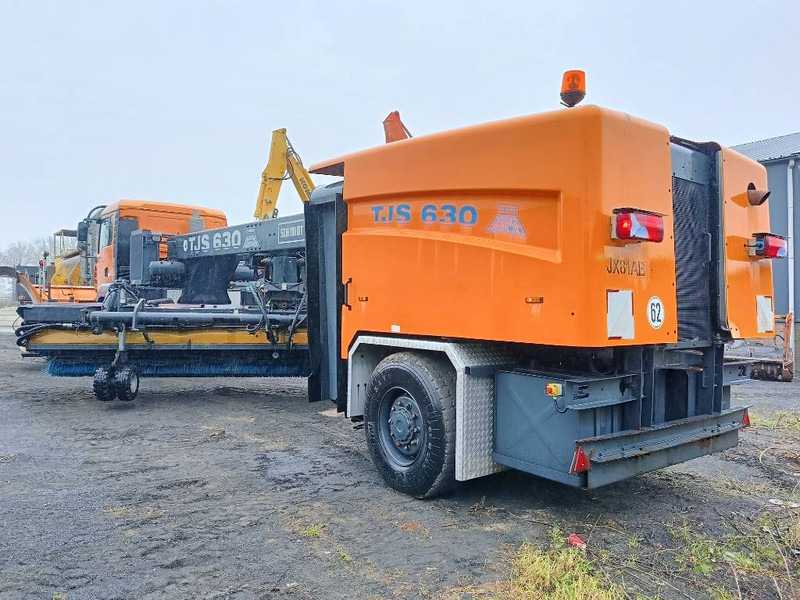 Schmidt TSJ630 man runway snow cleaning sneeuwschuif 2008 - Lumiaura - Maatalouskoneet: kuva Schmidt TSJ630 man runway snow cleaning sneeuwschuif 2008 - Lumiaura - Maatalouskoneet Schmidt TSJ630 man runway snow cleaning sneeuwschuif 2008 - Lumiaura - Maatalouskoneet: kuva Schmidt TSJ630 man runway snow cleaning sneeuwschuif 2008 - Lumiaura - Maatalouskoneet
