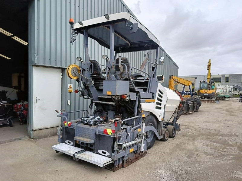 Vögele Super 1303-3i asfalteermachine asphalt paver - Asfalttilevittimet: kuva Vögele Super 1303-3i asfalteermachine asphalt paver - Asfalttilevittimet Vögele Super 1303-3i asfalteermachine asphalt paver - Asfalttilevittimet: kuva Vögele Super 1303-3i asfalteermachine asphalt paver - Asfalttilevittimet