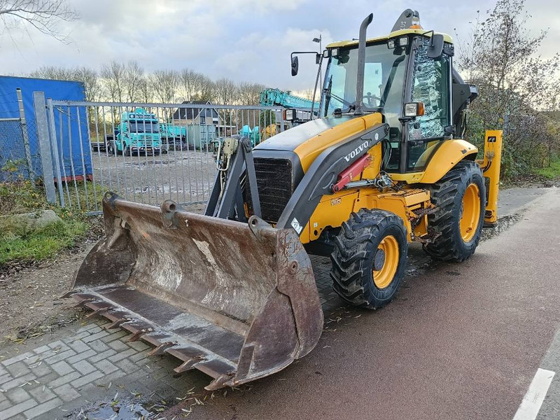 Volvo BL 61 + graaflaad combinatie backhoe loader lader - Kaivuri-trukki: kuva Volvo BL 61 + graaflaad combinatie backhoe loader lader - Kaivuri-trukki Volvo BL 61 + graaflaad combinatie backhoe loader lader - Kaivuri-trukki: kuva Volvo BL 61 + graaflaad combinatie backhoe loader lader - Kaivuri-trukki