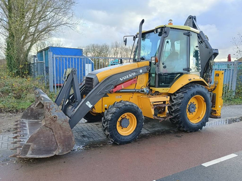 Volvo BL 61 + graaflaad combinatie backhoe loader lader - Kaivuri-trukki: kuva Volvo BL 61 + graaflaad combinatie backhoe loader lader - Kaivuri-trukki Volvo BL 61 + graaflaad combinatie backhoe loader lader - Kaivuri-trukki: kuva Volvo BL 61 + graaflaad combinatie backhoe loader lader - Kaivuri-trukki