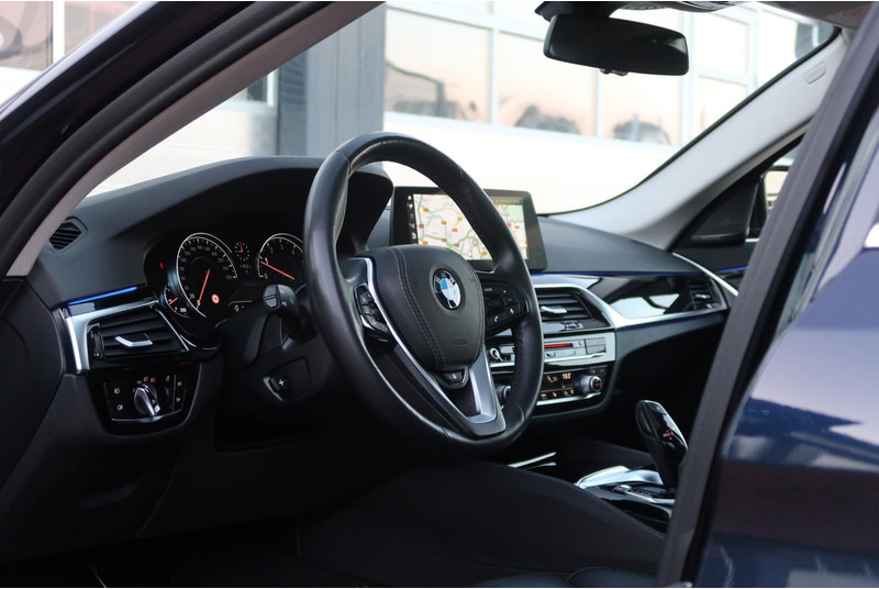 BMW 5 Serie 520i High Executive SCHUIFDAK/ NAPPA-LEDER/ ACC/ HEAD-UP/ H&K / ETC. - Sedan: kuva BMW 5 Serie 520i High Executive SCHUIFDAK/ NAPPA-LEDER/ ACC/ HEAD-UP/ H&K / ETC. - Sedan BMW 5 Serie 520i High Executive SCHUIFDAK/ NAPPA-LEDER/ ACC/ HEAD-UP/ H&K / ETC. - Sedan: kuva BMW 5 Serie 520i High Executive SCHUIFDAK/ NAPPA-LEDER/ ACC/ HEAD-UP/ H&K / ETC. - Sedan