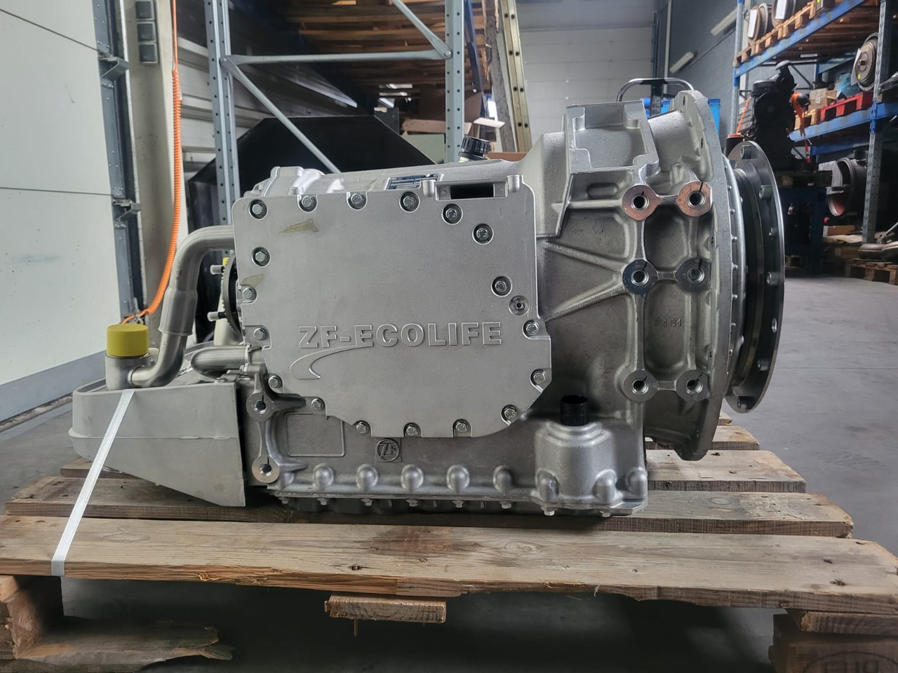 ZF 6 AP 1200B - Vaihdelaatikko - Bussi: kuva ZF 6 AP 1200B - Vaihdelaatikko - Bussi ZF 6 AP 1200B - Vaihdelaatikko - Bussi: kuva ZF 6 AP 1200B - Vaihdelaatikko - Bussi