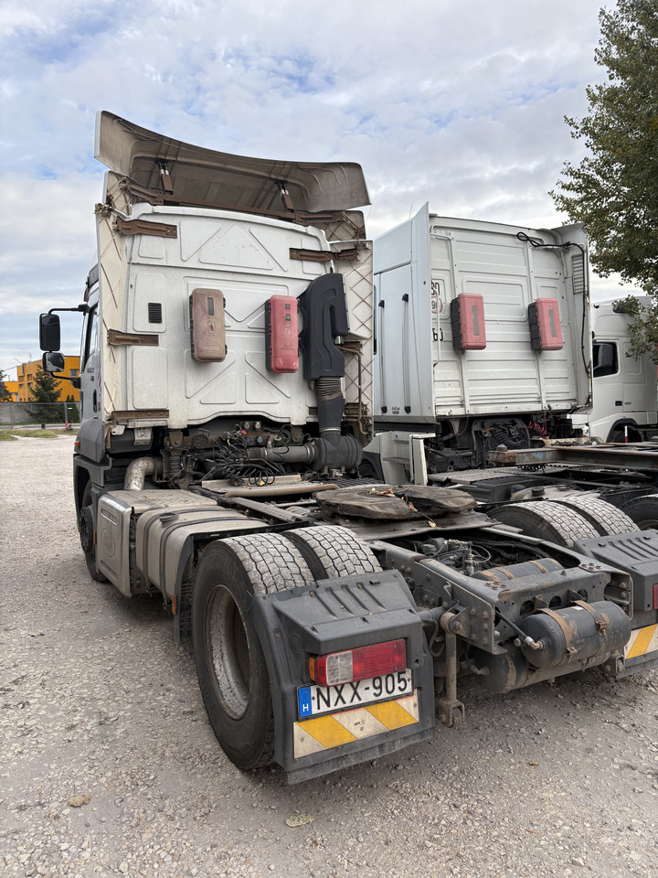 FORD 18.480 EURO6 automatic 4x2 300.000km 2unite - Vetopöytäauto: kuva FORD 18.480 EURO6 automatic 4x2 300.000km 2unite - Vetopöytäauto FORD 18.480 EURO6 automatic 4x2 300.000km 2unite - Vetopöytäauto: kuva FORD 18.480 EURO6 automatic 4x2 300.000km 2unite - Vetopöytäauto