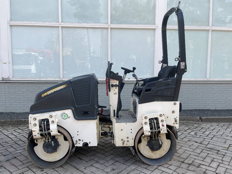 Bomag BW 100 AD M-5 - Jyrä: kuva Bomag BW 100 AD M-5 - Jyrä Bomag BW 100 AD M-5 - Jyrä: kuva Bomag BW 100 AD M-5 - Jyrä