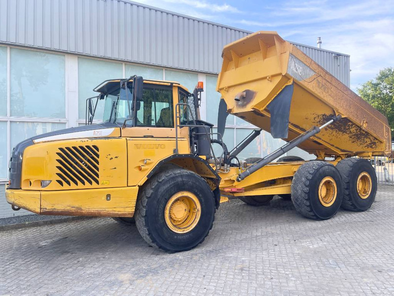 Volvo A25E - Nivelkippiauto: kuva Volvo A25E - Nivelkippiauto Volvo A25E - Nivelkippiauto: kuva Volvo A25E - Nivelkippiauto