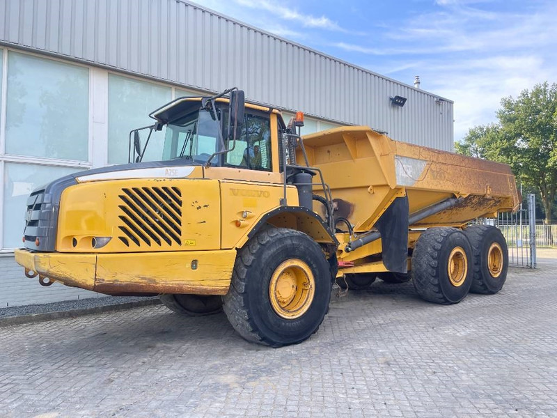 Volvo A25E - Nivelkippiauto: kuva Volvo A25E - Nivelkippiauto Volvo A25E - Nivelkippiauto: kuva Volvo A25E - Nivelkippiauto