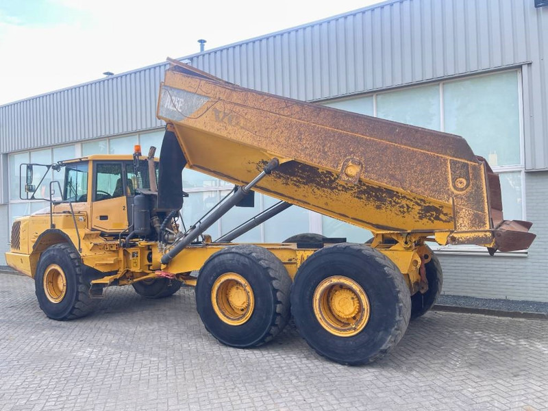 Volvo A25E - Nivelkippiauto: kuva Volvo A25E - Nivelkippiauto Volvo A25E - Nivelkippiauto: kuva Volvo A25E - Nivelkippiauto