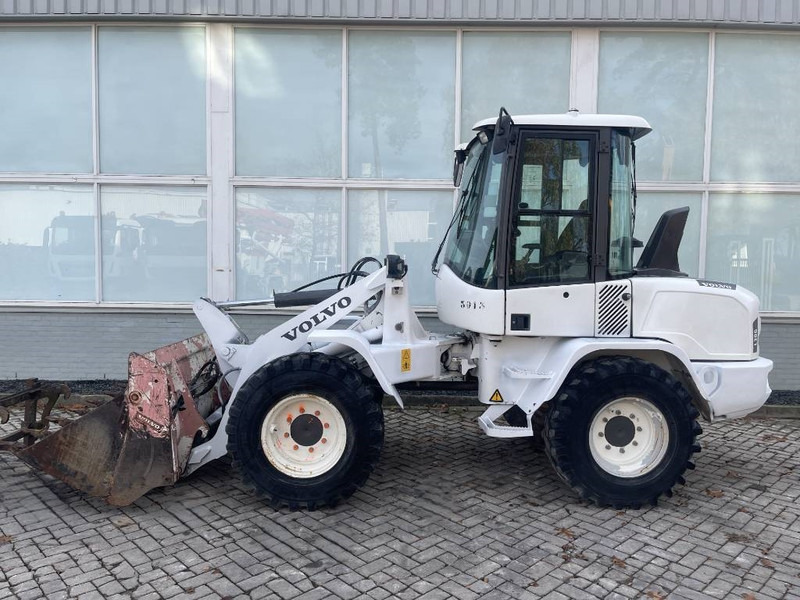 Volvo L 30 G 2020 CE - Pyöräkuormaaja: kuva Volvo L 30 G 2020 CE - Pyöräkuormaaja Volvo L 30 G 2020 CE - Pyöräkuormaaja: kuva Volvo L 30 G 2020 CE - Pyöräkuormaaja