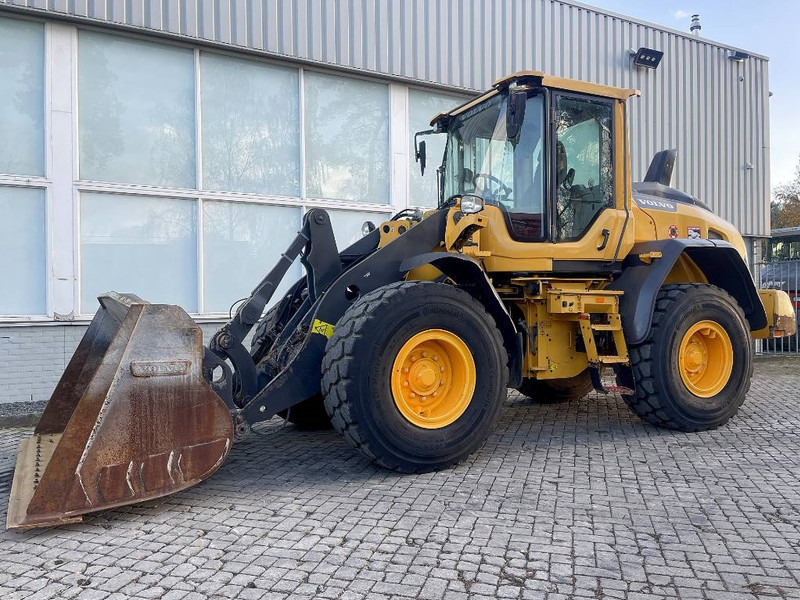 Volvo L 60 H (ONLY 5667H) - Pyöräkuormaaja: kuva Volvo L 60 H (ONLY 5667H) - Pyöräkuormaaja Volvo L 60 H (ONLY 5667H) - Pyöräkuormaaja: kuva Volvo L 60 H (ONLY 5667H) - Pyöräkuormaaja