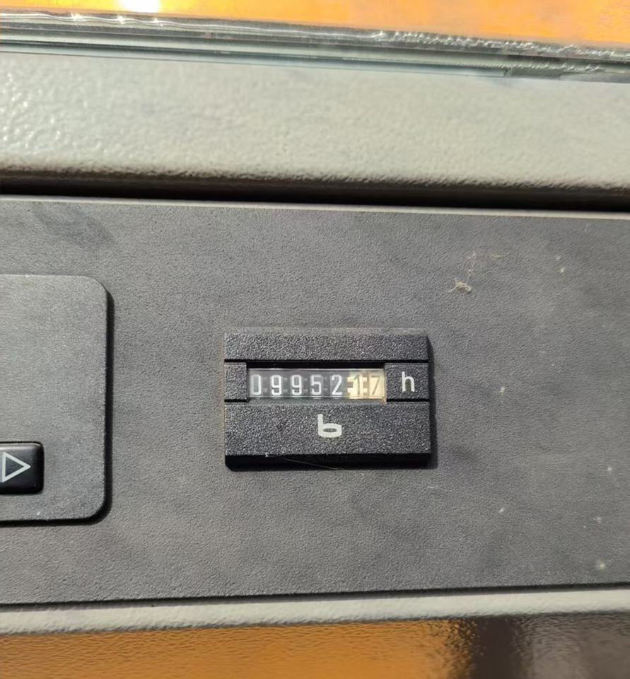 Liebherr LTM1500-8 Used Mobile Crane 500 ton Lifting Hydraulic Truck Crane - Ajoneuvonosturi: kuva Liebherr LTM1500-8 Used Mobile Crane 500 ton Lifting Hydraulic Truck Crane - Ajoneuvonosturi Liebherr LTM1500-8 Used Mobile Crane 500 ton Lifting Hydraulic Truck Crane - Ajoneuvonosturi: kuva Liebherr LTM1500-8 Used Mobile Crane 500 ton Lifting Hydraulic Truck Crane - Ajoneuvonosturi