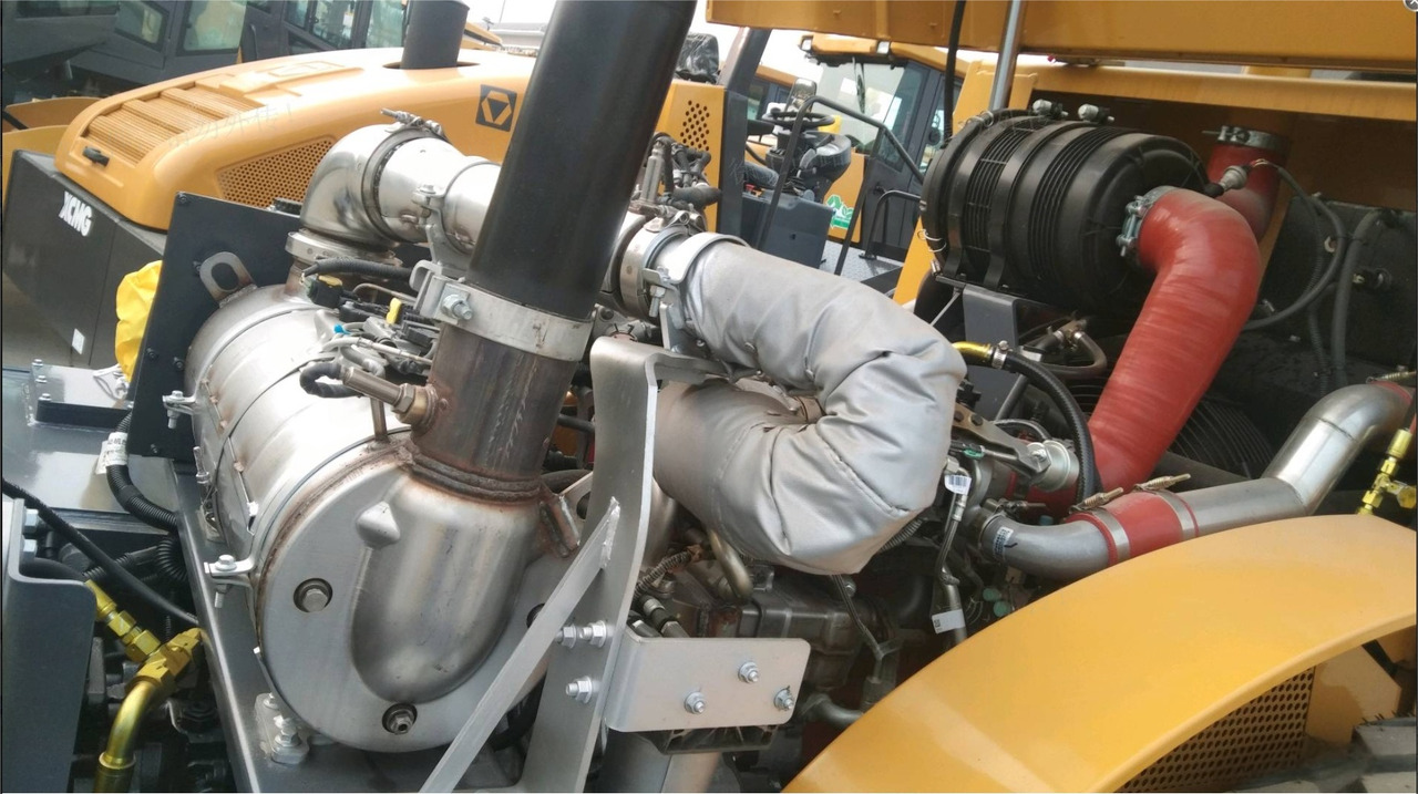 XCMG CV123 used 12ton single drum vibratory compactor price - Tiejyrä: kuva XCMG CV123 used 12ton single drum vibratory compactor price - Tiejyrä XCMG CV123 used 12ton single drum vibratory compactor price - Tiejyrä: kuva XCMG CV123 used 12ton single drum vibratory compactor price - Tiejyrä