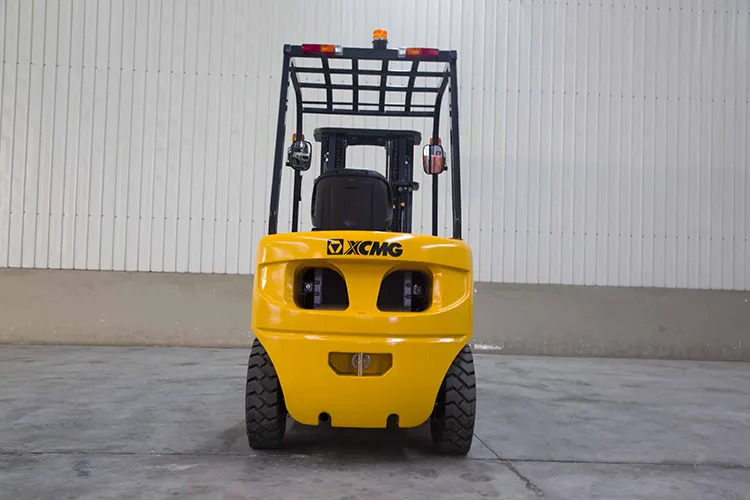 XCMG FD30T 3 ton hydraulic Fork Lift Truck Forklift With Attachments - Maastotrukki: kuva XCMG FD30T 3 ton hydraulic Fork Lift Truck Forklift With Attachments - Maastotrukki XCMG FD30T 3 ton hydraulic Fork Lift Truck Forklift With Attachments - Maastotrukki: kuva XCMG FD30T 3 ton hydraulic Fork Lift Truck Forklift With Attachments - Maastotrukki