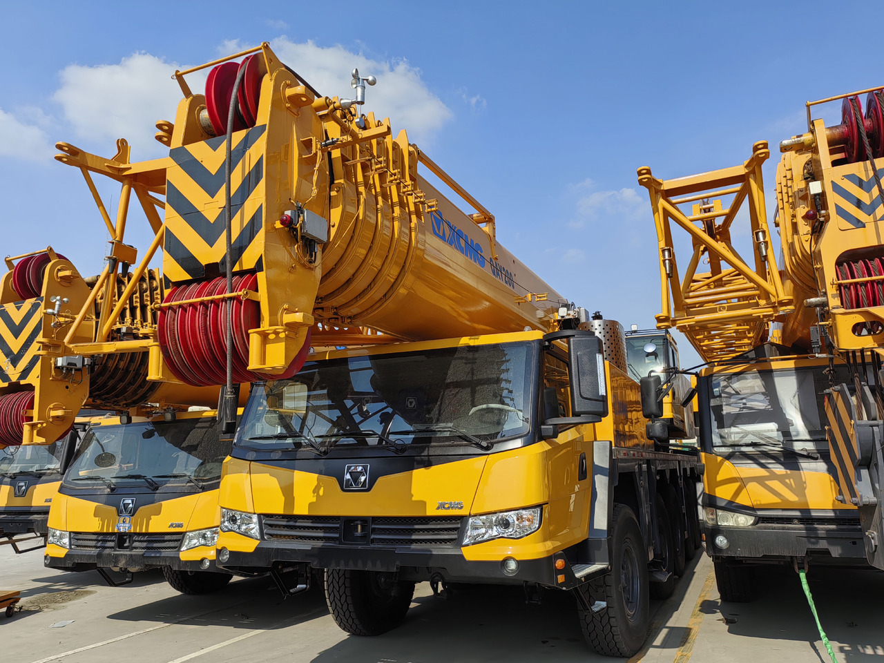 XCMG Factory Second Hand Mobile Truck Crane QAY200 200 Ton All Terrain Cranes In Good Condition - Kaikki maastonosturi: kuva XCMG Factory Second Hand Mobile Truck Crane QAY200 200 Ton All Terrain Cranes In Good Condition - Kaikki maastonosturi XCMG Factory Second Hand Mobile Truck Crane QAY200 200 Ton All Terrain Cranes In Good Condition - Kaikki maastonosturi: kuva XCMG Factory Second Hand Mobile Truck Crane QAY200 200 Ton All Terrain Cranes In Good Condition - Kaikki maastonosturi