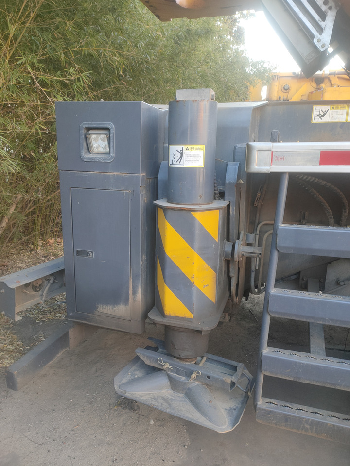 XCMG Manufacturer QY95K7C Used Truck Lifting Crane 95 Ton Mobile Crane Machine Price - Ajoneuvonosturi: kuva XCMG Manufacturer QY95K7C Used Truck Lifting Crane 95 Ton Mobile Crane Machine Price - Ajoneuvonosturi XCMG Manufacturer QY95K7C Used Truck Lifting Crane 95 Ton Mobile Crane Machine Price - Ajoneuvonosturi: kuva XCMG Manufacturer QY95K7C Used Truck Lifting Crane 95 Ton Mobile Crane Machine Price - Ajoneuvonosturi